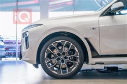 بی ئێم دەبڵیو X7